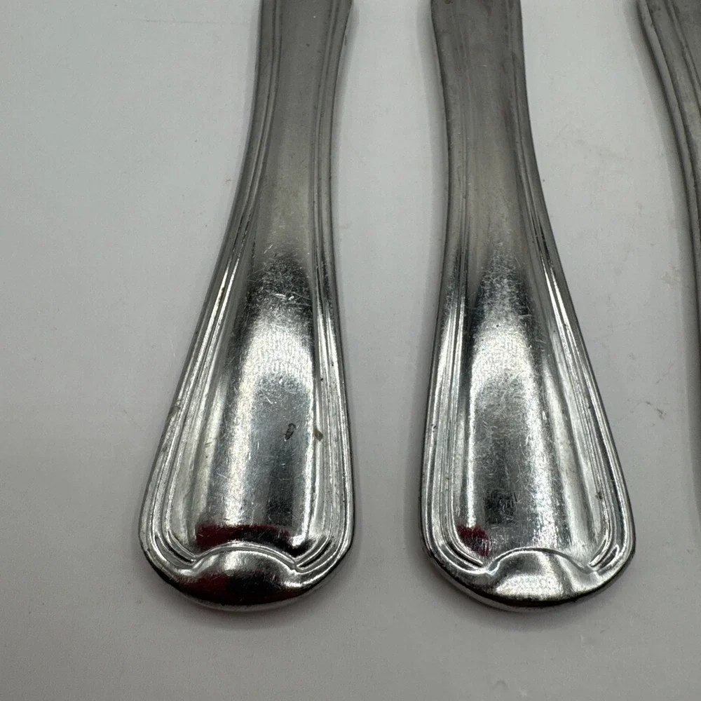 4 Flambe by Oneida Gourmet Collection 18/10‎ Stainless Steel Dinner Knives